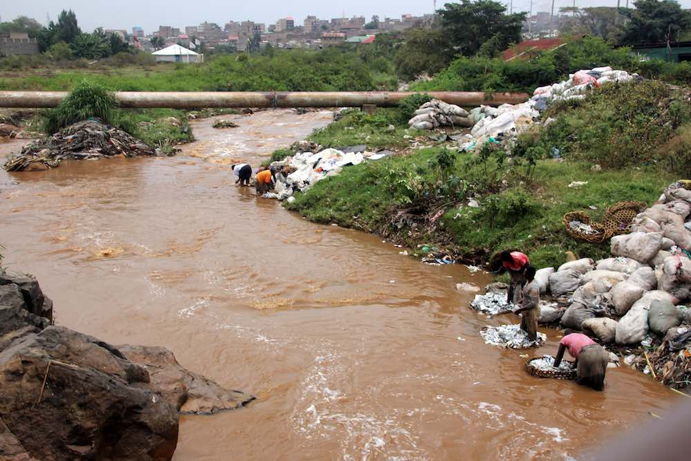Dirty, contaminated and dangerous: Nairobi river near Korogocho © Tom Rübenach