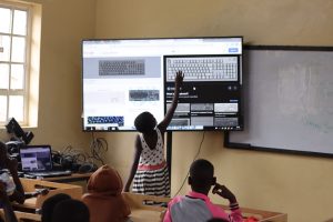 Children in a computer session at AI Centre